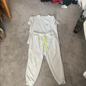 Light Gray Scrub Set with Neon Yellow Drawstring